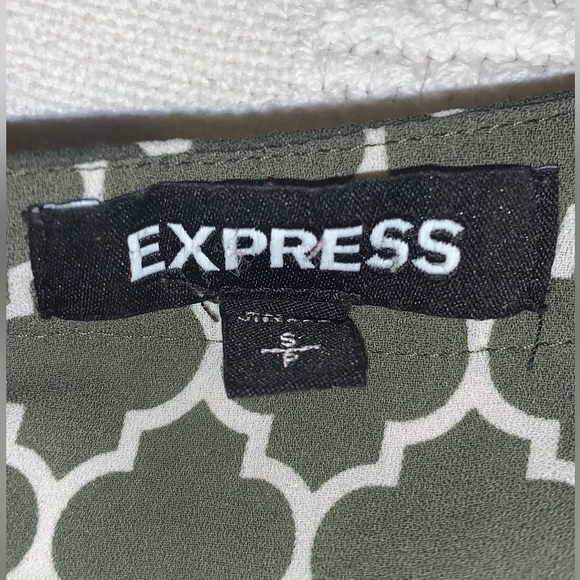 Woman's EXPRESS Bundle (X 3)  -- Black Jeans Size 6 -- Long and short sleeve top - Picture 7 of 8